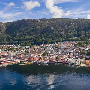 Apartment Seafront With Parking And Self Check-in!, Bergen
